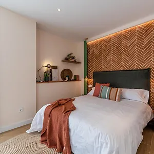  Inn Vestal Domo