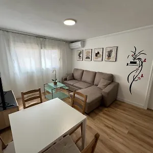 Acogedor A 50 Metros Del Mar Apartamento
